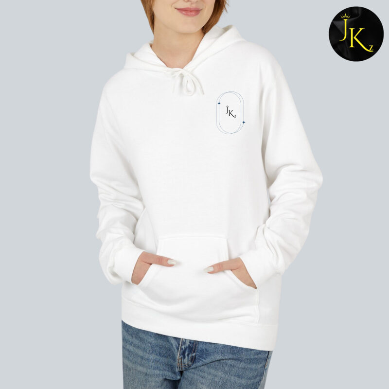 ⁦Timeless Chapters Hoodie⁩ - الصورة ⁦7⁩